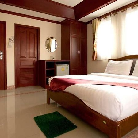 Bluebird Inn Pattaya Bagian luar foto