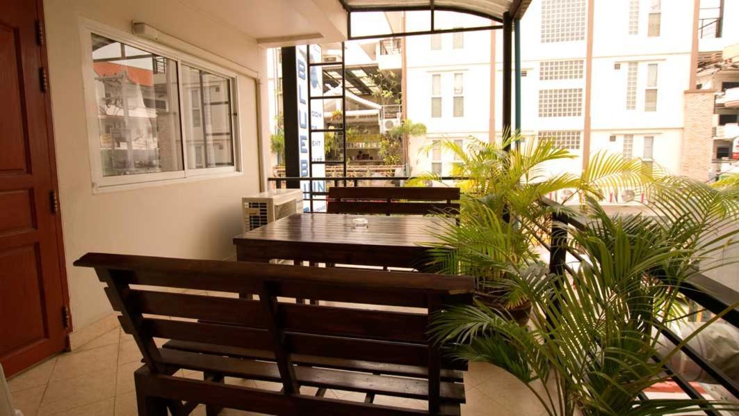 Bluebird Inn Pattaya Bagian luar foto