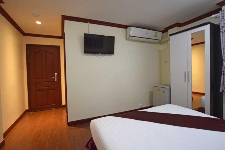 Bluebird Inn Pattaya Bagian luar foto
