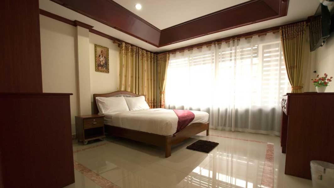Bluebird Inn Pattaya Bagian luar foto